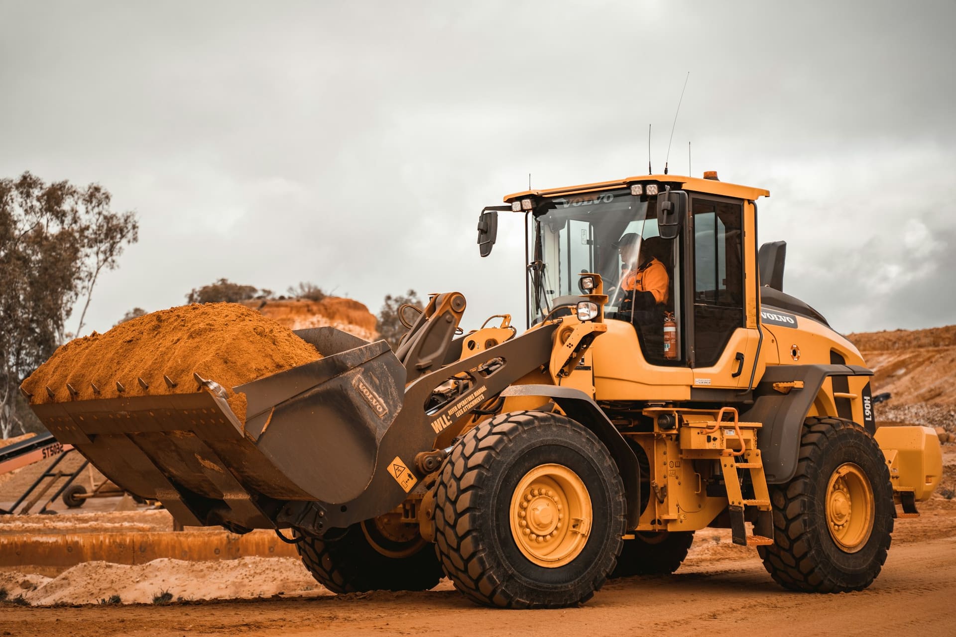 Equipment rental support for contractors & rural businesses — agricultural rental context imagery
